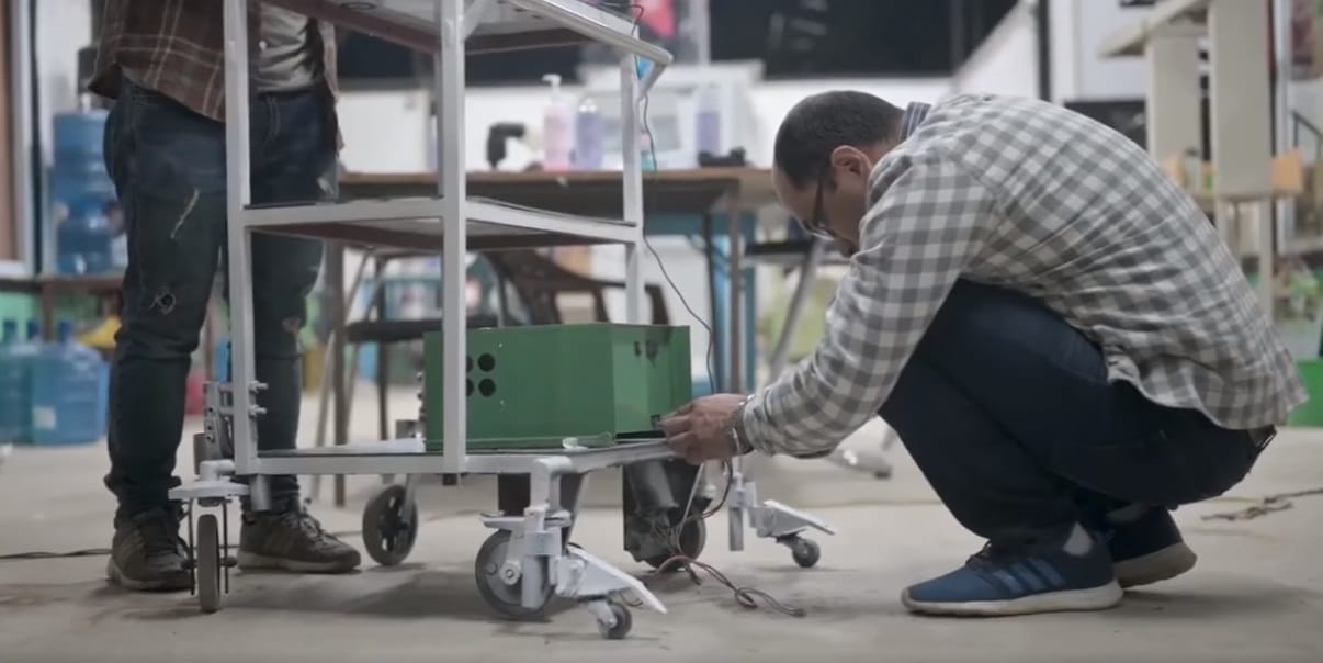 राष्ट्रिय आविष्कार केन्द्रले बनायो कोरोना संक्रमितको सेवामा खटिने ‘रोबोट’