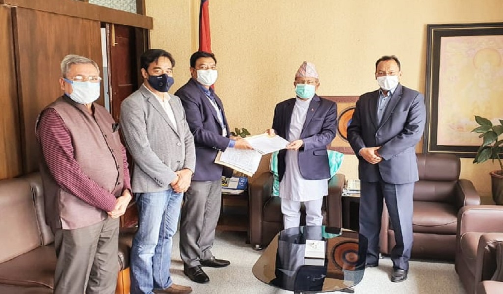 कोरोना भाइरसको असरबारे मुख्य सचिव रेग्मीलाई नेपाल चेम्वरको समष्टिगत सुझाव