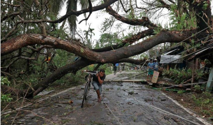 समुद्री आँधीले भारत र बंगलादेशमा ८४ जनाको ज्यान लियो
