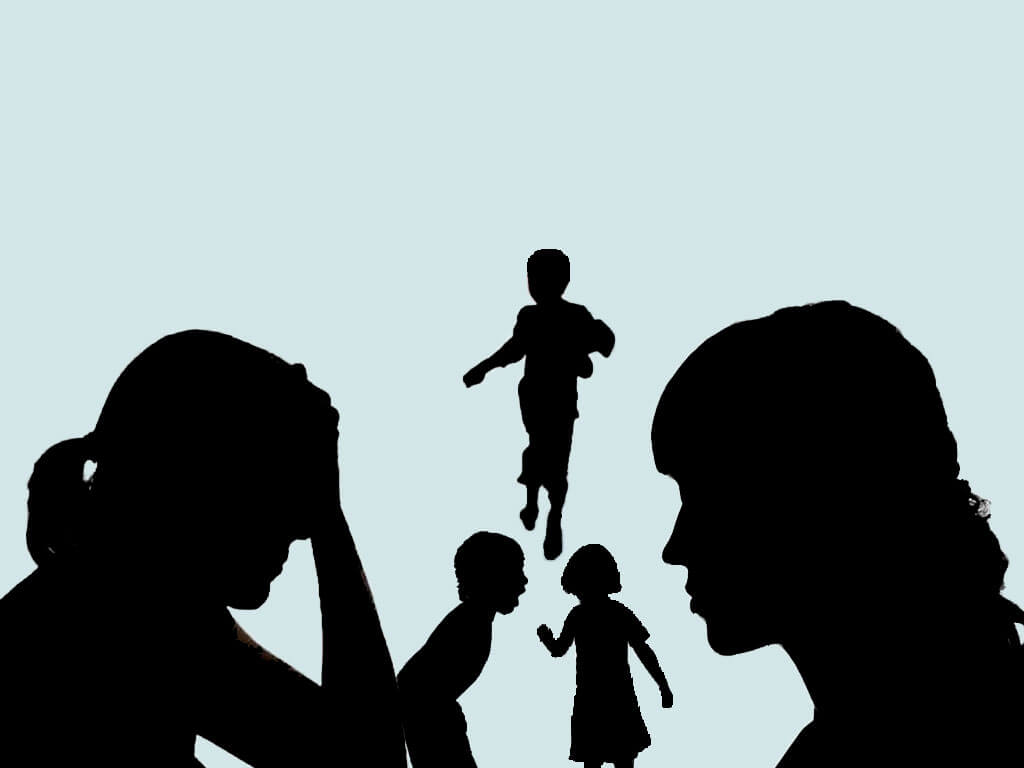 आमाको मृत्यु : बाबु बेपत्ता, तीन छोराछोरीको बिचल्ली