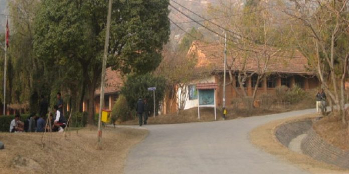 बुढानिलकण्ठ स्कुलले विद्यार्थीलाई ई–शिक्षा मार्फत पढाउन थाल्यो