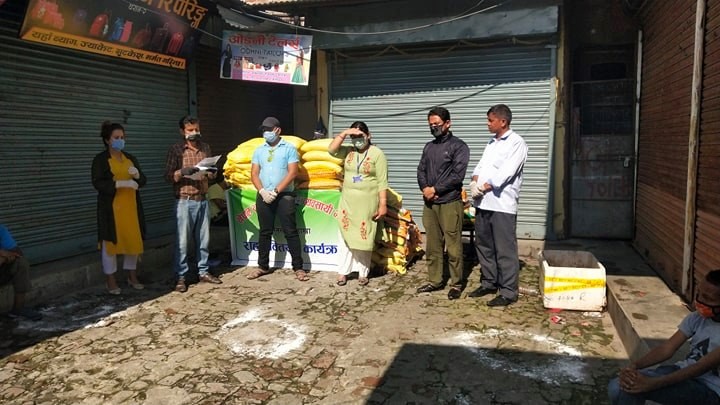 राष्ट्रिय सुनचाँदी व्यवसायी मञ्चद्वारा राहत वितरण