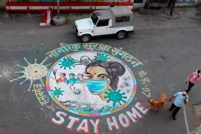 भारतमा थप दुई साता लम्बियाे लकडाउन, नेपालमा के होला ?