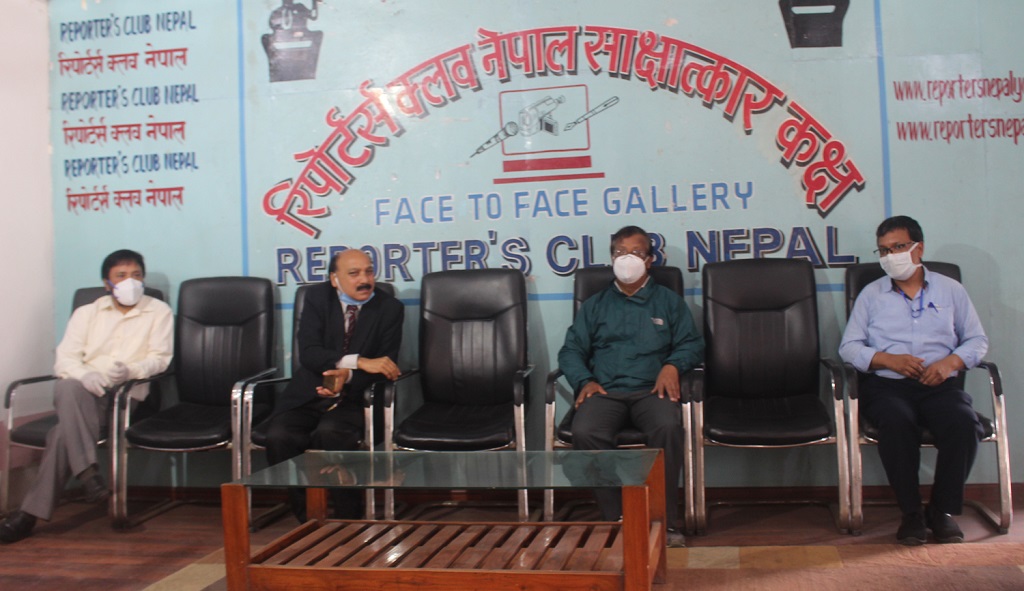 ‘हामी सबै खर्च व्यहोर्न तयार छौं, हाम्रा छोराछोरी तत्काल स्वदेश ल्याईओस्’