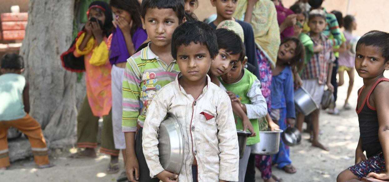 झण्डै १० कराेड दक्षिण एशियाली बालबालिका गरिबीकाे रेखामुनी पुगेकाे दावि (भिडियाे सहित)