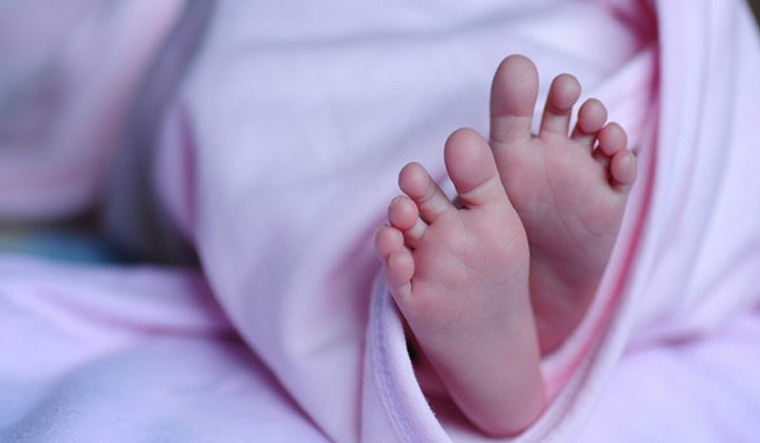 दाङका दम रोगीले जिते कोरोना, प्युठानकाे क्वारेन्टिनमै जन्मियो शिशु