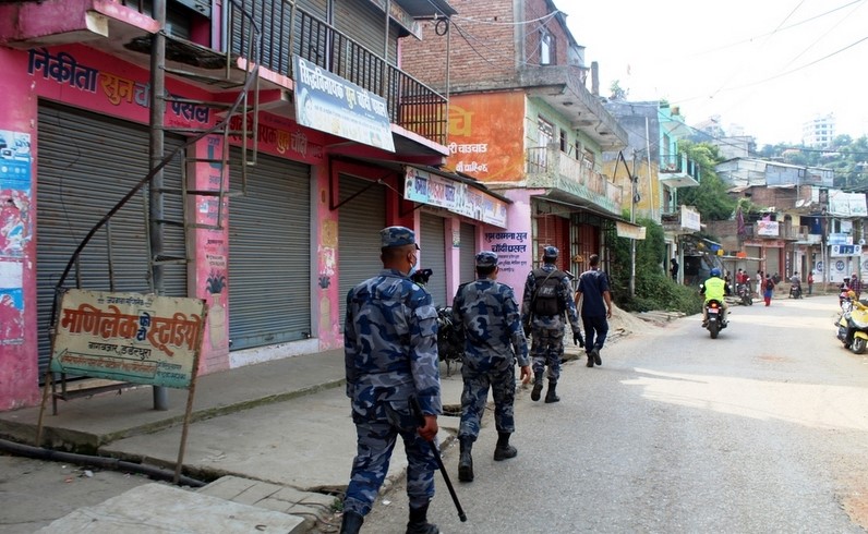 संक्रमित बढेपछि डडेल्धुरा सदरमुकाम सिल