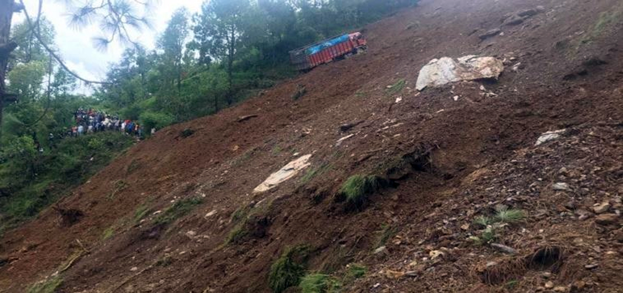 सुख्खा पहिरोले पुरिएर गोरखामा एक जनाको मृत्यु