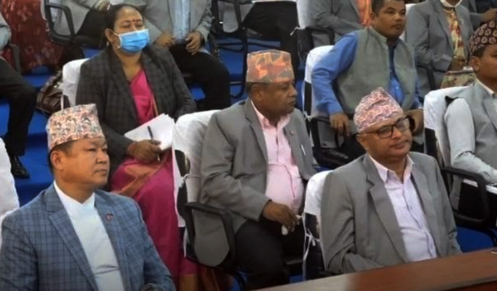 ‘खोक्ने, तर्साउने र झुक्याउने काम बन्द होस्’