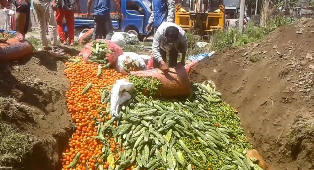 कोरोना कहर : खाल्डोमा तरकारी, बजारमा अभाव