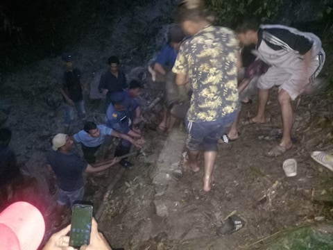 काठमाडौंको कागेश्वरीमा पहिरोले पुरेर एक जनाको मृत्यु