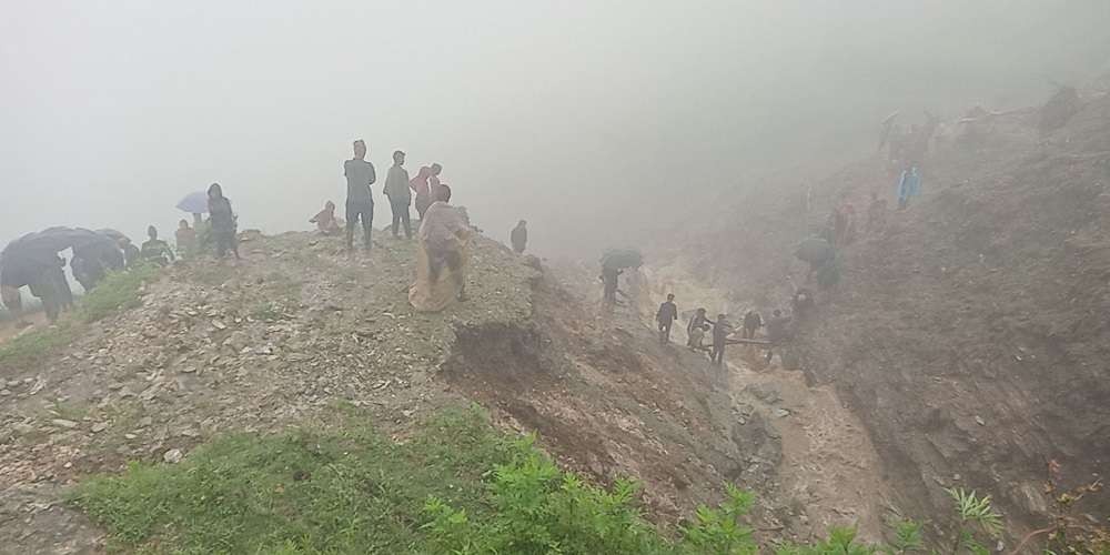 जाजरकोटमा पहिरो: ९ जनाको शव भेटियो, ५ सय परिवार विस्थापित