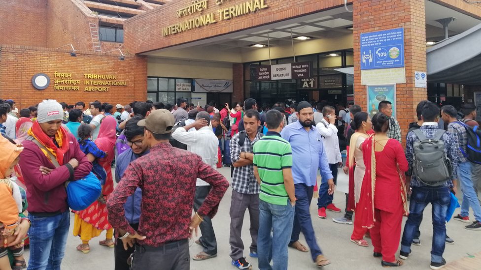 सरकारले वैदेशिक रोजगारी खुल्ला गरेसँगै १८ सय नेपाली विदेशिए