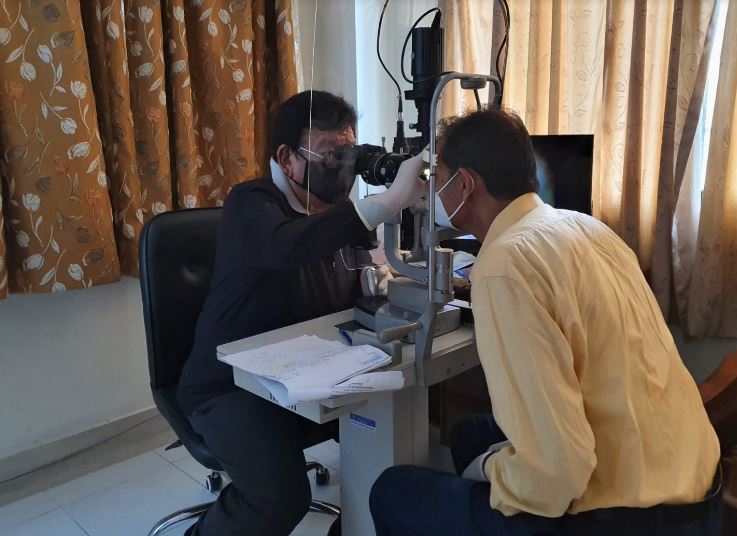 सभामुख सापकोटाको आँखाको शल्यक्रिया गरियाे