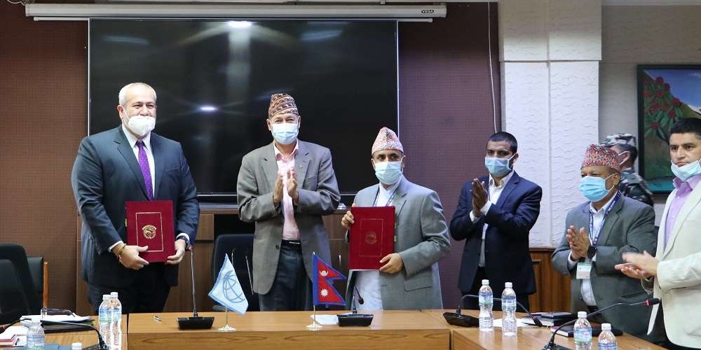 विश्व बैंकद्वारा नेपाललाई अहिलेसम्मकै ठूलो रकम ५४ अर्बको ऋण सहयोग, सडक पूर्वाधार सुधारका लागि सम्झौता