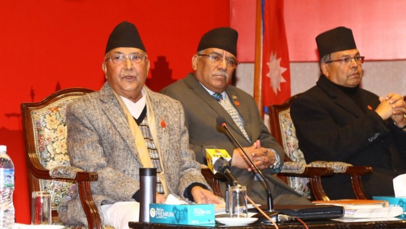 बालुवाटारमा ओली-प्रचण्डबीच छलफल, झलनाथ खनाल पनि सहभागि