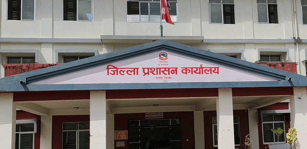 चितवनमा परीक्षणको दायरा बढाईने, राति गाडी चल्न रोक