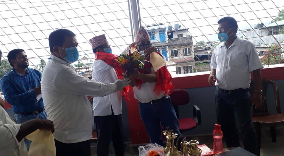 सुनसरीका हुलाक अधिकृत नईन्द्र प्रसाद दाहालकाे बिदाई