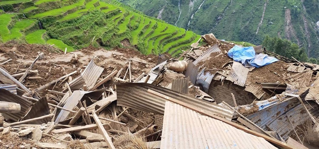 सिन्धुपाल्चोक पहिरो: १८ जनाको शव भेटियो