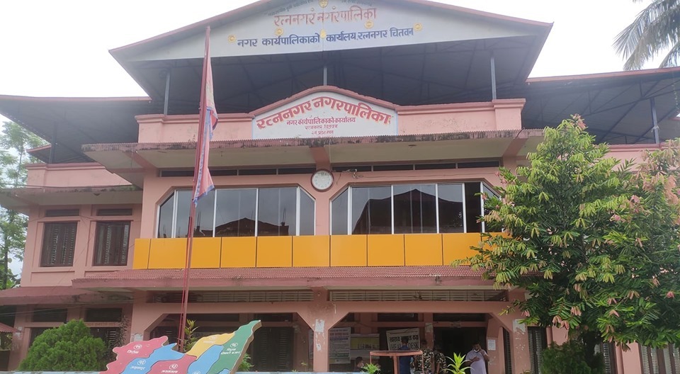 रत्ननगरका मेयरसहित चितवनमा थप १०२ जनामा कोरोना पुष्टि