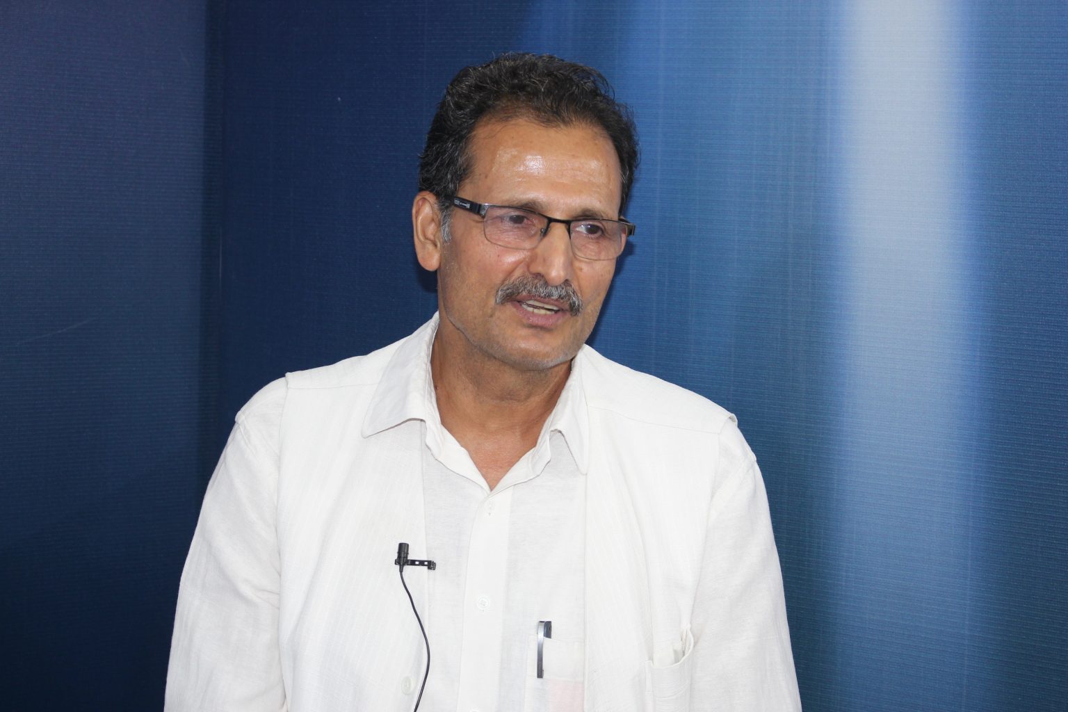 घुम्थाङ पुगे सभामुख सापकोटा