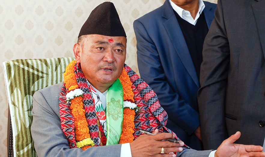 बदमास ठेकेदारले बाटो बनाउँदैन्, दोष चाहिँ प्रधानमन्त्रीको टाउकोमा ?
