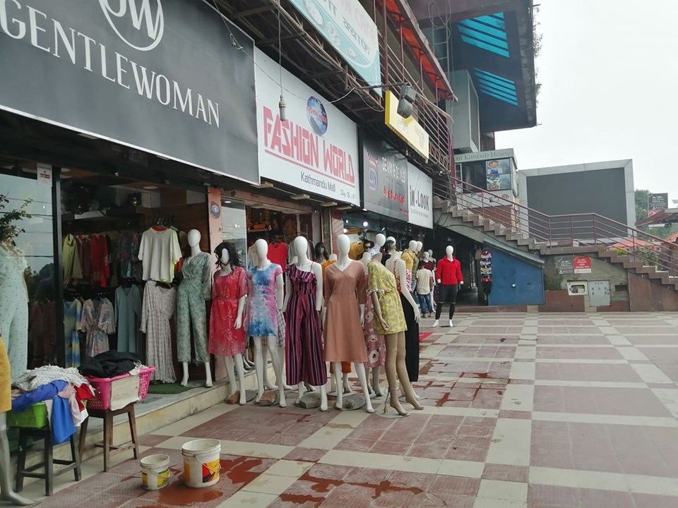 दशैंका लागि चीनबाट कपडा नआउने, सामान अलपत्र परेपछि आन्दोलनको तयारीमा व्यापारी