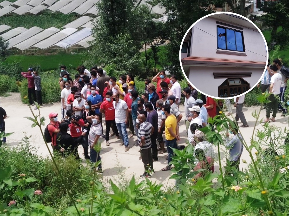 चन्द्रागिरिमा करेन्ट लागेर युवककाे मृत्यु, स्थानीयद्वारा वडाध्यक्षकाे घरमा ढुंगामुढा