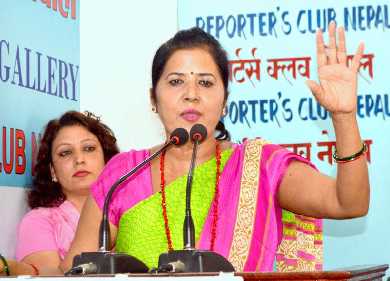 विदेशमा अलपत्र नेपालीलाई दशैँ अगाडी नै स्वदेश फर्काऊ : डा. डिला संग्रौला