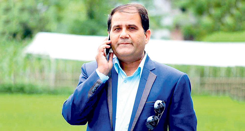 काेराेना संक्रमित मनाेज गजुरेलकाे स्वास्थ्य अवस्था गम्भीर, आईसियूमा हुँदैछ उपचार