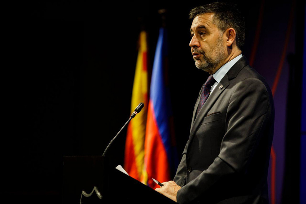 बार्सिलोना अध्यक्ष बार्टोमेउले दिए राजीनामा