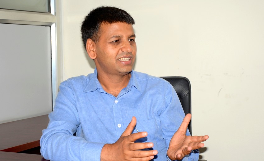 महाधिवेशनबाट निर्वाचित पदाधिकारीको पद कसैले खोस्न सक्दैन : एमाले नेता रिजाल