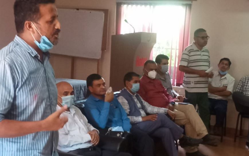 राजधानी सार्ने भएपछि नेकपा समर्थित २ हजार उद्योगी व्यवसायीद्वारा पार्टी परित्यागको घोषणा