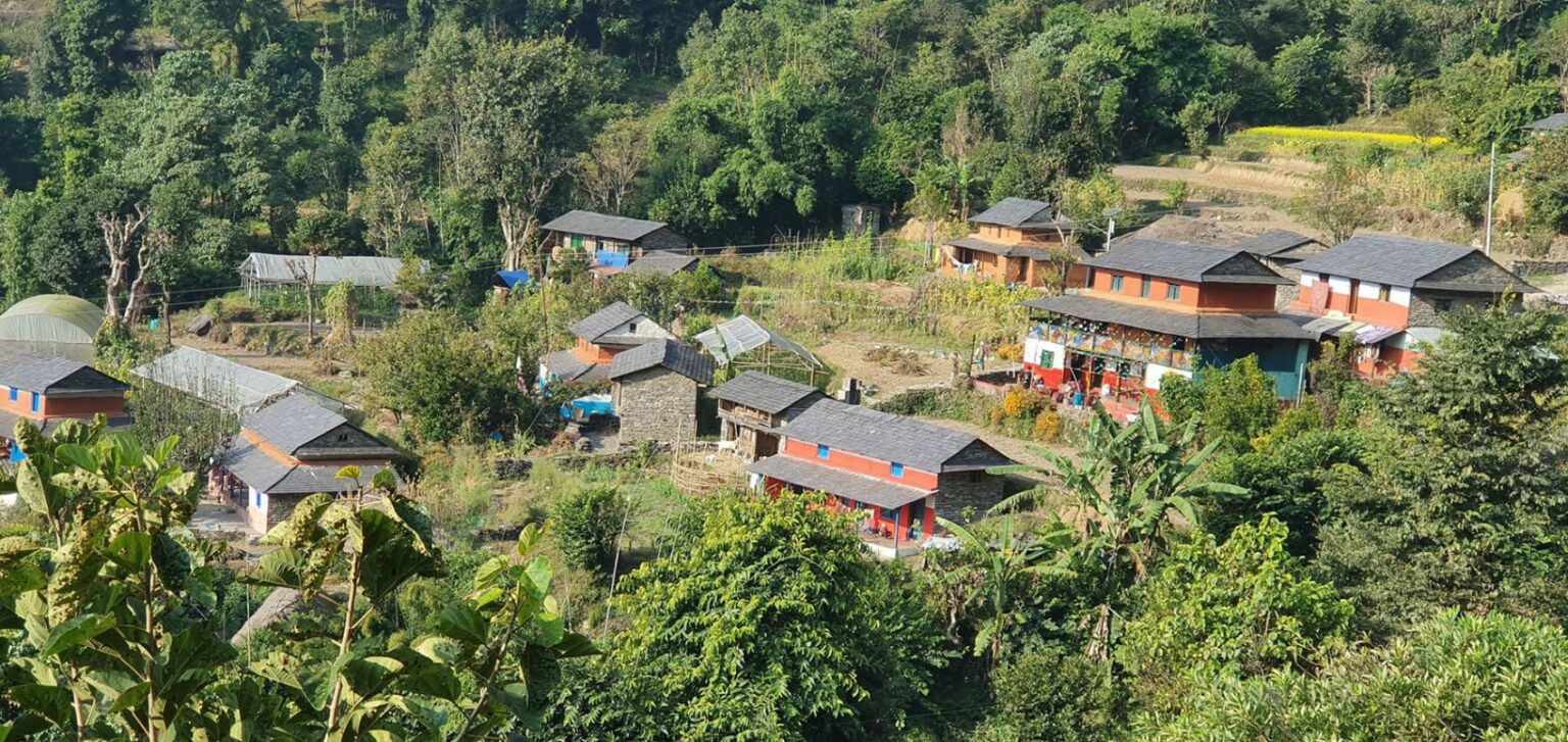 कोरोना त्रासका कारण सुनसान सामुदायिक घरबास