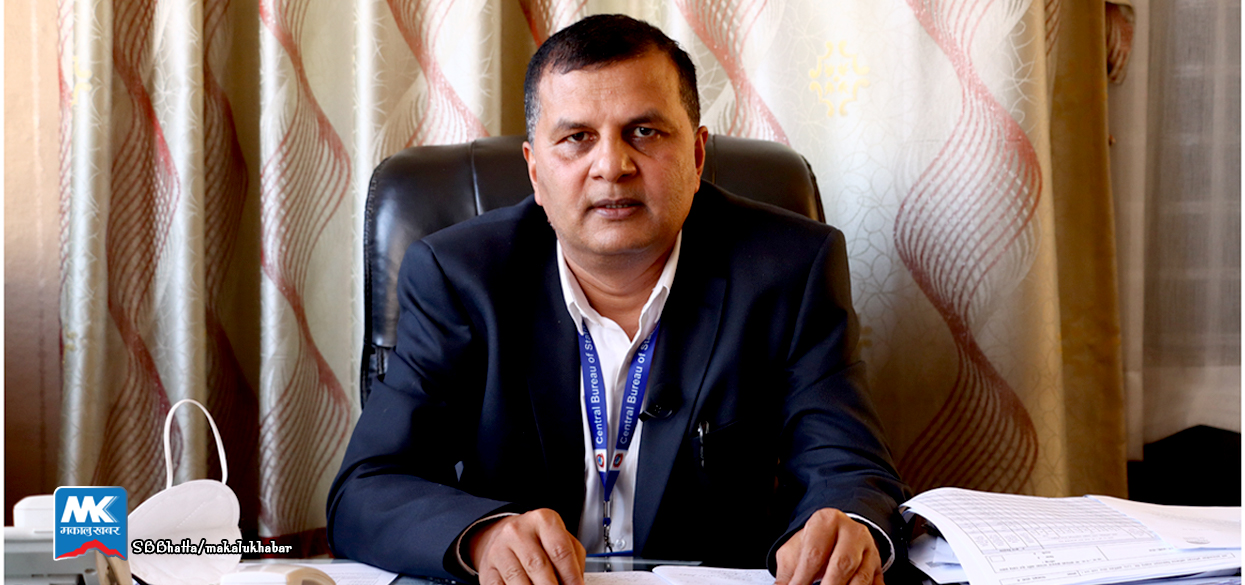 ‘घरमा नपुगी चौतारीमै बसेर फाराम भर्न अब चाहिँ सजिलो छैन’ [भिडिओ वार्तासहित]