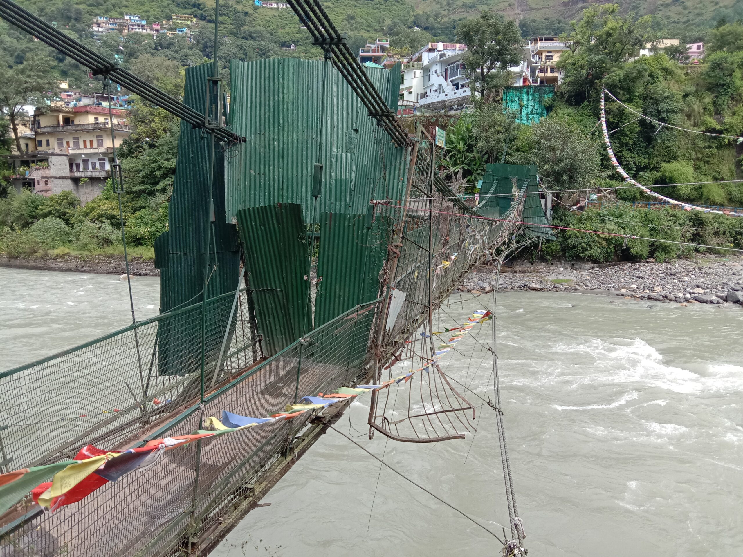 पुल मर्मत गर्न नेपाल–भारतको झुलाघाट नाका बन्द