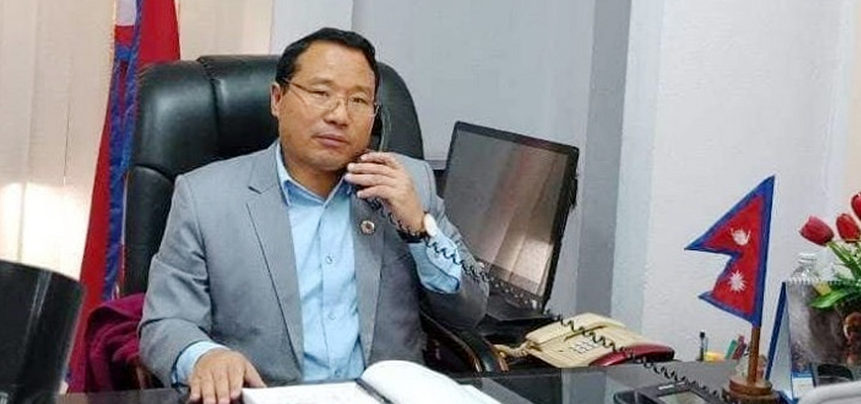 मन्त्रीबाट राजीनामा दिए लगत्तै क्वार्टर छाडेर वर्षमान पुन डेरामा