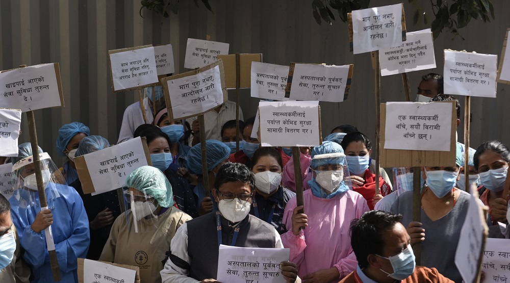 वीर अस्पतालका कर्मचारी आन्दोलनमा