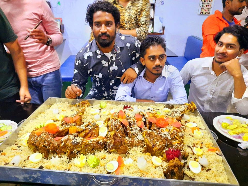 साउदी अरबको स्वाद रोयल बिरयानी हाउसमा 