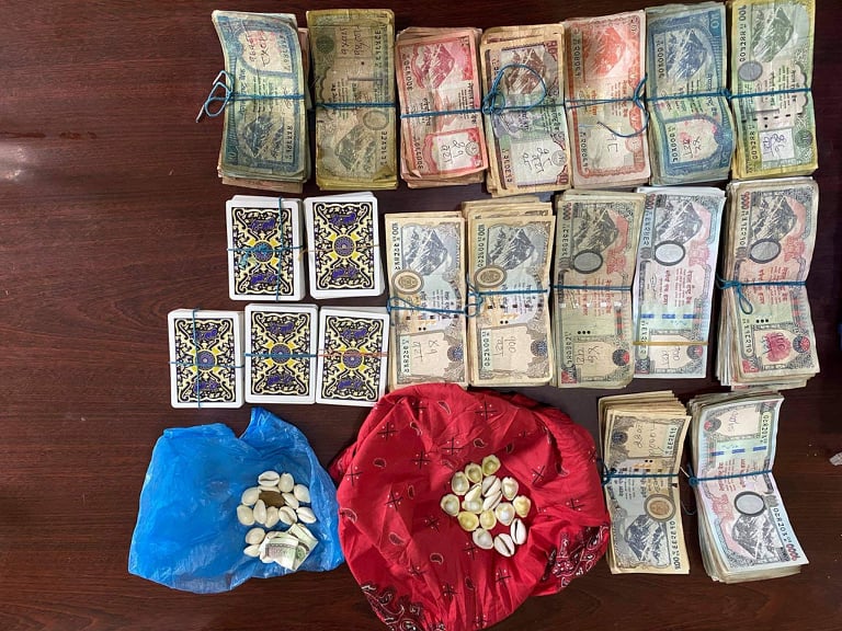 मेलम्चीबाट एकैदिन २६ जुवाडे पक्राउ