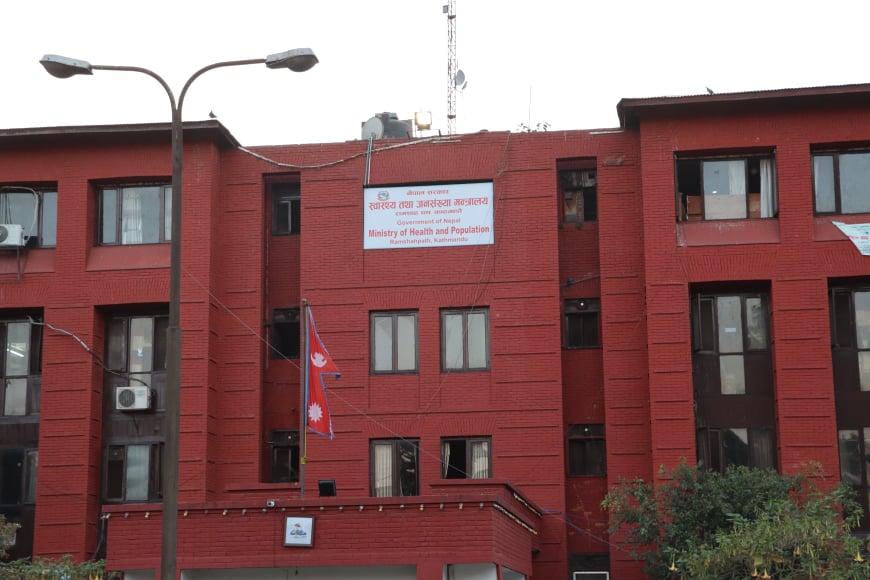 स्टार र ह्याम्ससहित चार ल्याबलाई स्वास्थ्य मन्त्रालयले साेध्याे २४ घण्टे स्पष्टीकरण