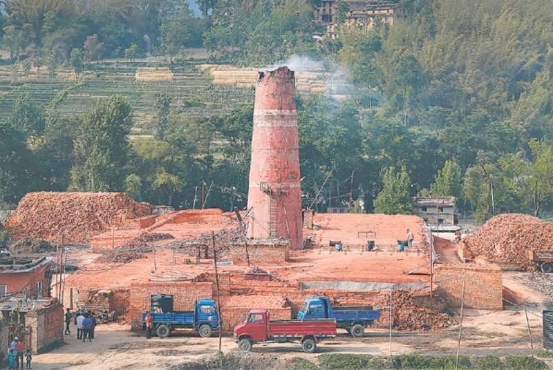 मजदुरको अभावमा देशका ८० प्रतिशत इँटा उद्योग बन्द हुने अवस्थामा