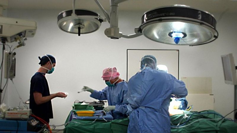 बिरामीको शल्यक्रिया गर्न लागेका चिकित्सकको मृत्यु