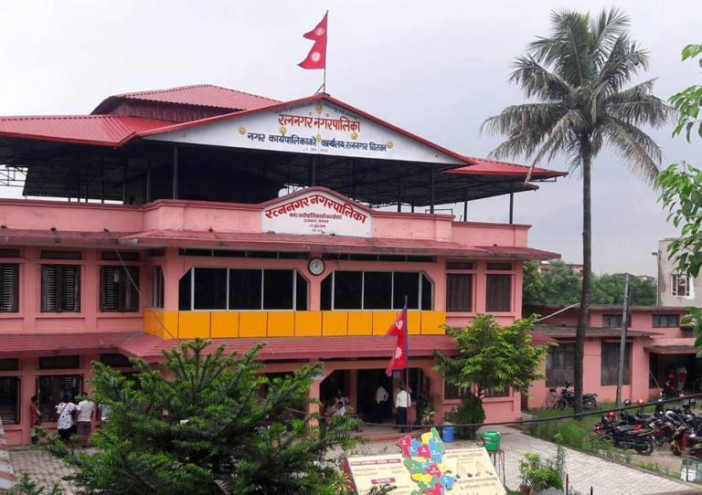 उद्यमी बनाउन रत्ननगर नगरपालिकाले बिना व्याज लगानी गर्ने