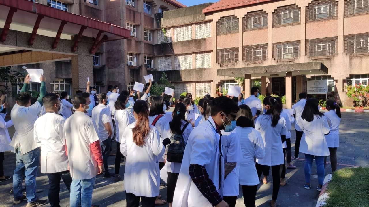 काममा फर्किए वीपी प्रतिष्ठानका इन्टर्नहरु