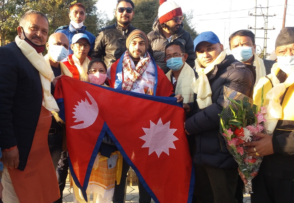 बडीबिल्डिङ खेलाडीको बिदाइ