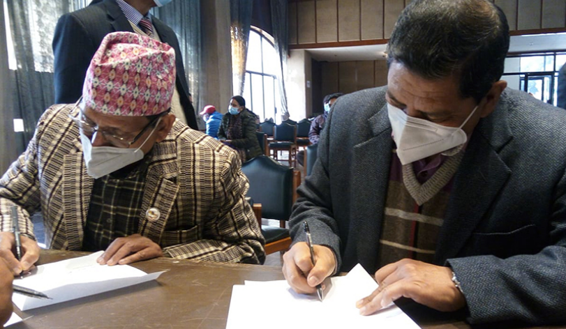 प्रतिनिधि सभा विघटनविरुद्ध नेकपा सांसदहरुद्वारा हस्ताक्षर संकलन