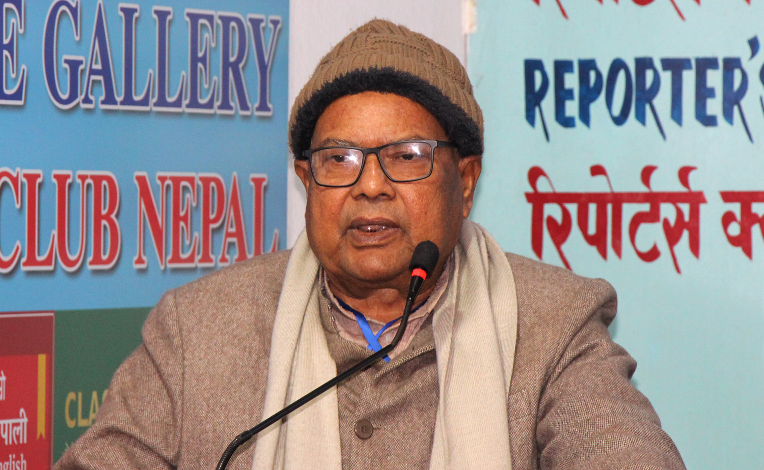 आफ्नो पद धरापमा पर्यो भन्दैमा तरबार चलाउँदै सबैलाई काटिदिने ?