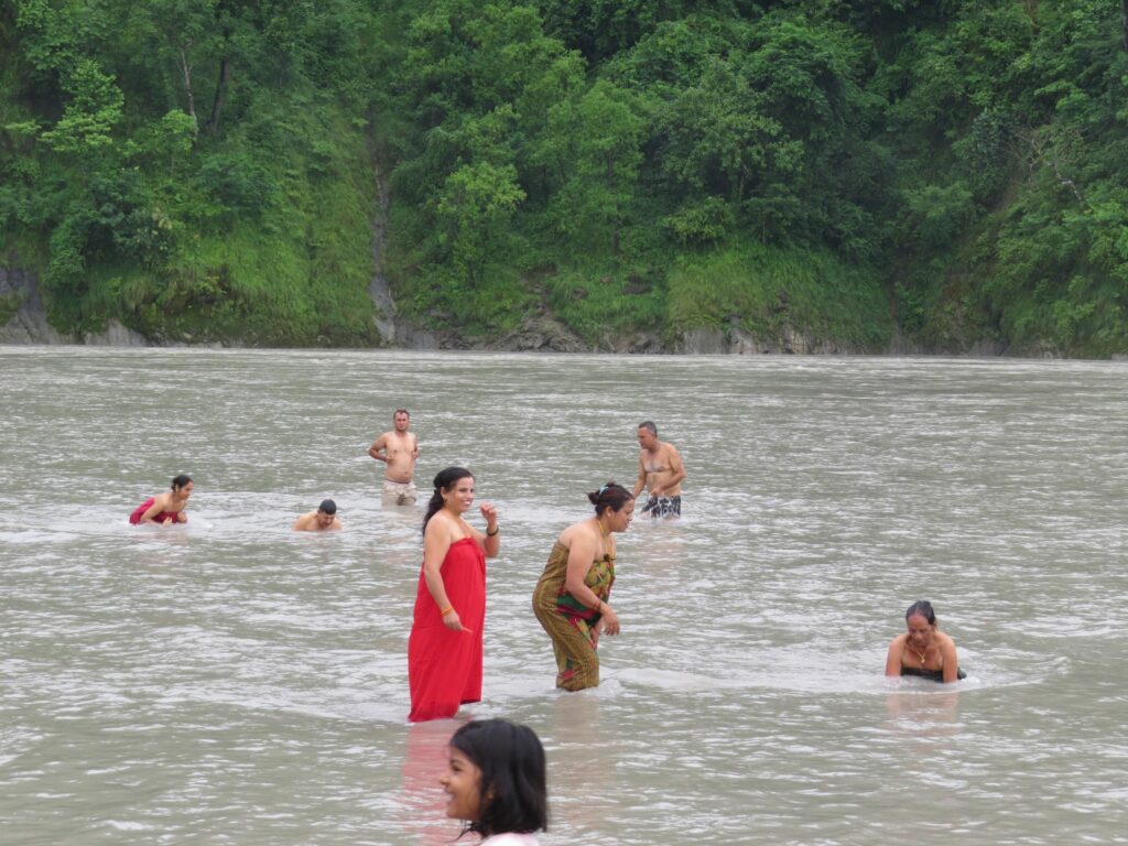 अधिक ज्येष्ठ कृष्ण आमावास्याः नबोली स्नान गरी मनाइयो सोमबारे औँसी
