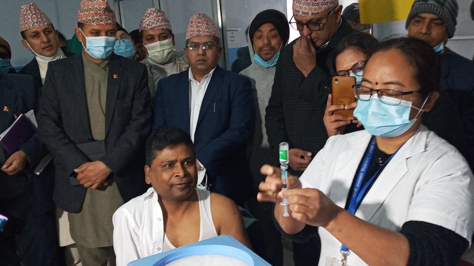 प्रदेश १ः ८ जिल्लाका १९ केन्द्रबाट खोप लगाउन सुरु